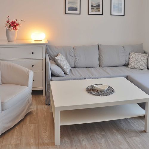 Apartman se sprchou s privátní koupelnou mimo apartmán pro 4 os. s 1 ložnicí