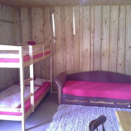 Apartament 2-osobowy z prysznicem z aneksem kuchennym (możliwa dostawka)