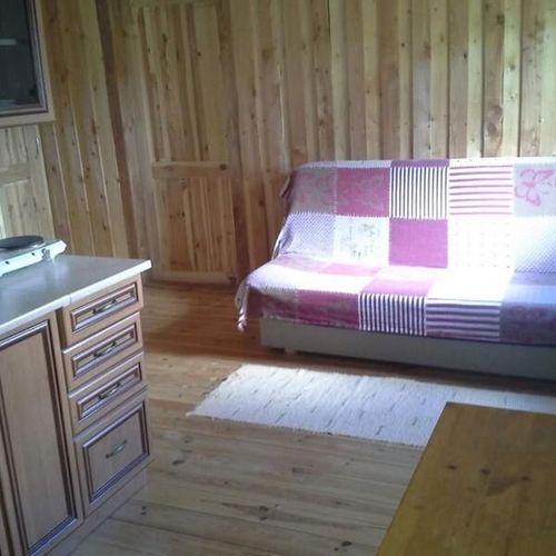 Apartament 3-osobowy z prysznicem z aneksem kuchennym (możliwa dostawka)