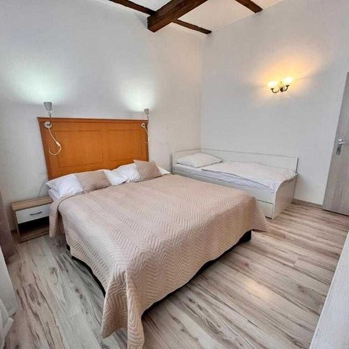 Apartman se sprchou s vlastní kuchyňkou pro 7 os. se 3 ložnicemi