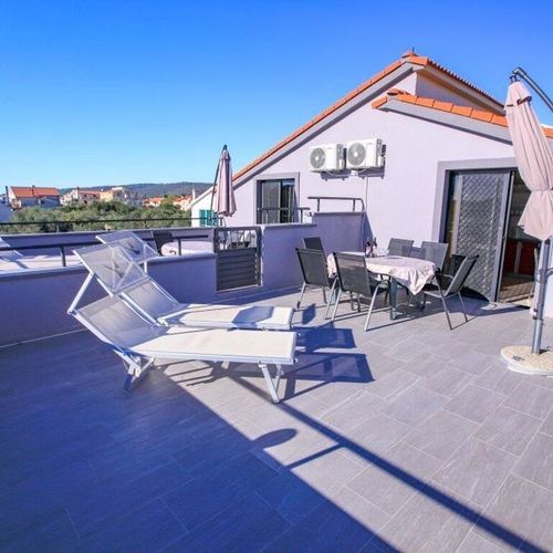Apartament cu terasă cu panoramă cu 3 camere pentru 6 pers.