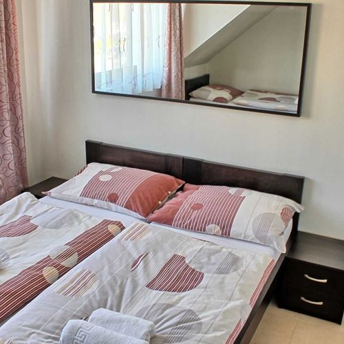 Pokoj se sprchou s klimatizací pro 3 os.