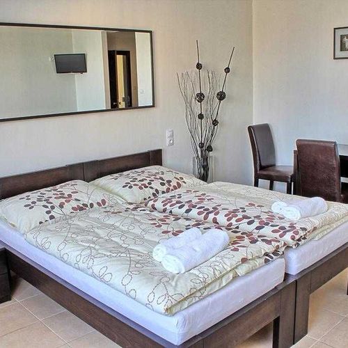 Pokoj se sprchou s klimatizací pro 4 os.