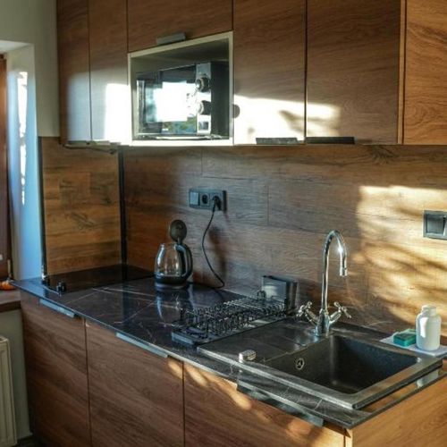 Apartman se sprchou s vlastní kuchyňkou pro 2 os. s 1 ložnicí (s možností přistýlky)