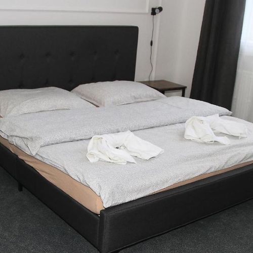 Economy Apartman s privátní koupelnou mimo apartmán pro 3 os. s 1 ložnicí