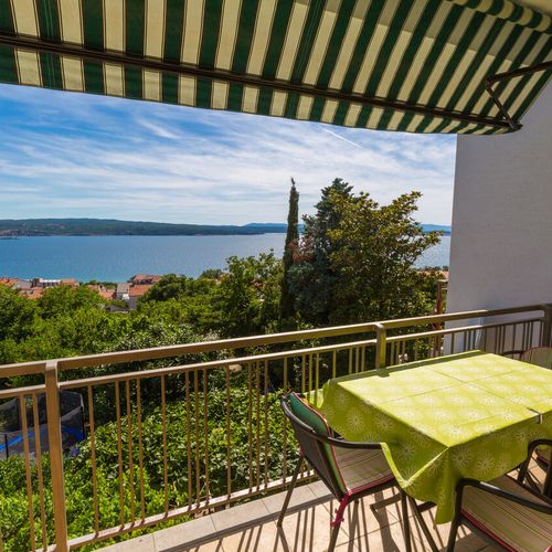 Apartament 5-osobowy na piętrze z widokiem na morze z 2 pomieszczeniami sypialnianymi
