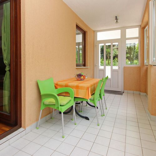 Apartament 4-osobowy na parterze z klimatyzacją z 2 pomieszczeniami sypialnianymi