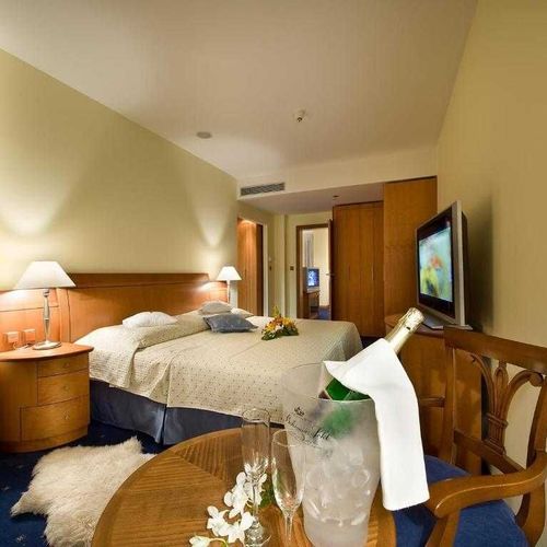 Apartament 3-osobowy Executive z balkonem z 2 pomieszczeniami sypialnianymi