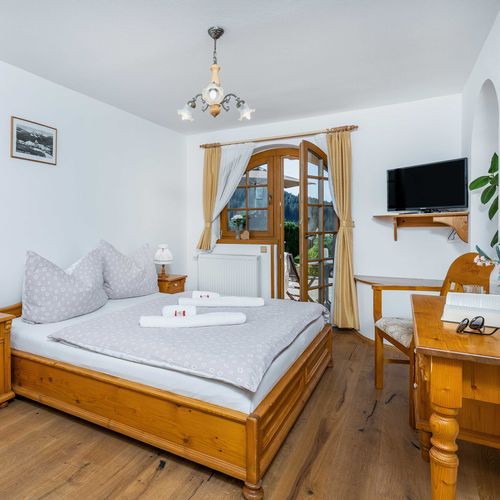 Pokoj s manželskou postelí comfort s výhledem 