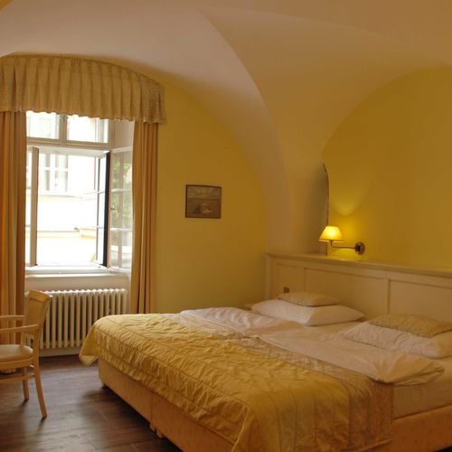 Camera twin deluxe cu balcon
