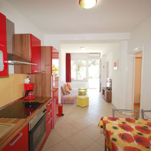 Apartament cu aer condiționat cu terasă cu 2 camere pentru 4 pers.