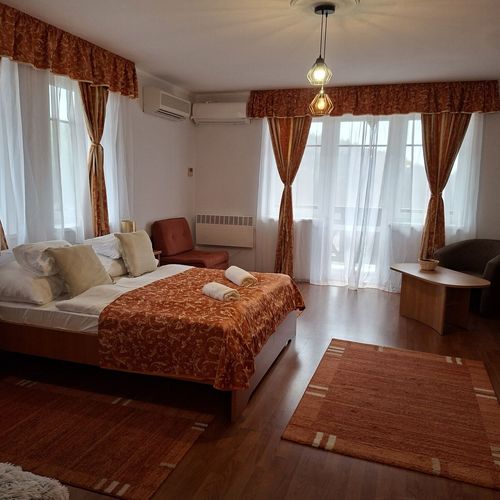 Apartament cu balcon cu panoramă cu 2 camere pentru 4 pers. (se poate solicita pat suplimentar)