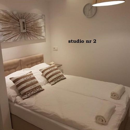 Apartman s koupelnou tV s plochou obrazovkou s manželskou postelí s 1 ložnicí