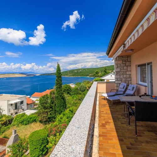 Apartament confort cu balcon cu 2 camere pentru 4 pers.