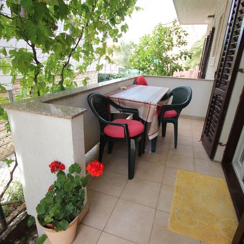 Apartament 4-osobowy na parterze Standard z 2 pomieszczeniami sypialnianymi