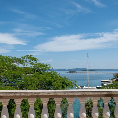 Apartament 4-osobowy z klimatyzacją z widokiem na morze z 2 pomieszczeniami sypialnianymi A-17788-d