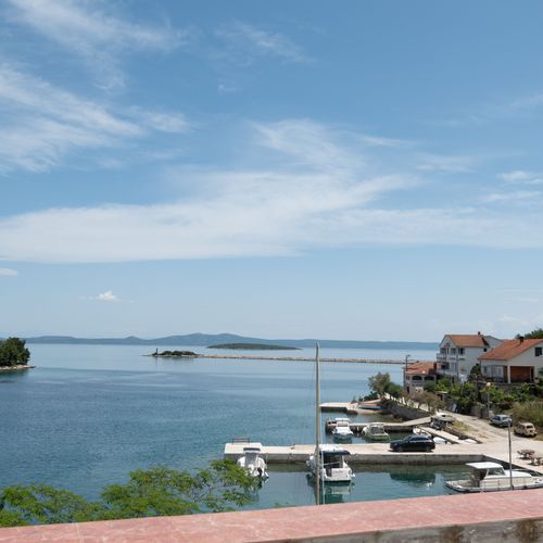 Apartament 4-osobowy z klimatyzacją z widokiem na morze z 2 pomieszczeniami sypialnianymi A-17788-b