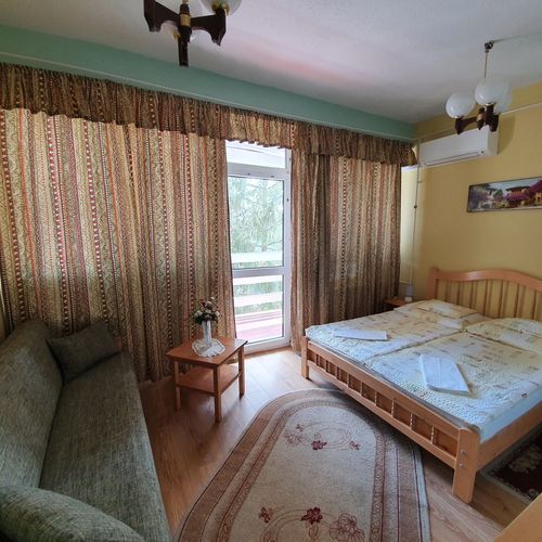 Rodinný Apartman s balkónem pro 4 os. se 2 ložnicemi
