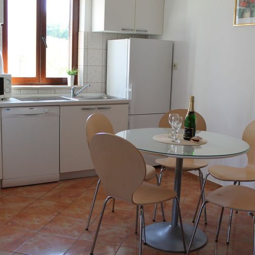 Apartament 4-osobowy na piętrze "A" z 2 pomieszczeniami sypialnianymi