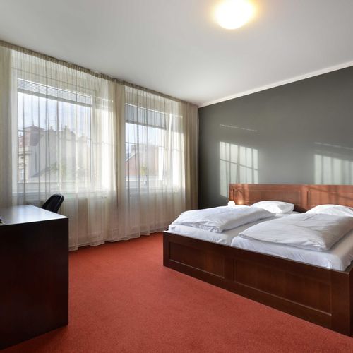 Apartament cu duș cu chicinetă proprie cu 1 camera pentru 2 pers.