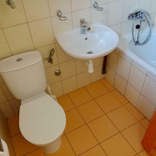Camera tripla cu chicinetă proprie