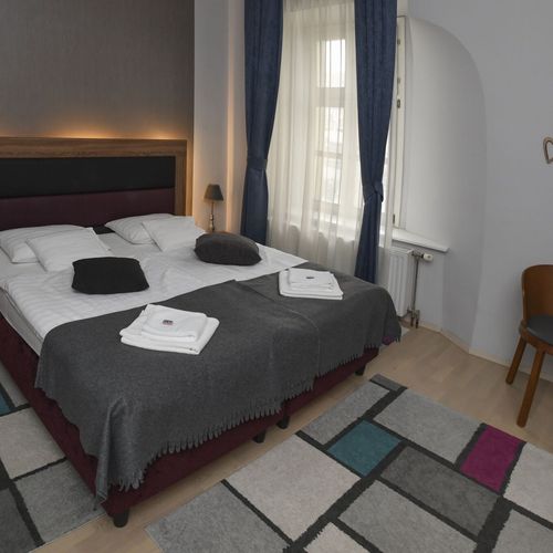 Apartament classic la etaj cu 1 camera pentru 2 pers. (se poate solicita pat suplimentar)