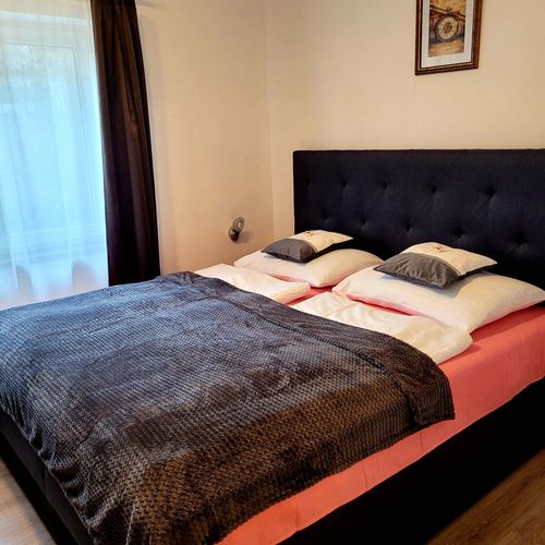 Apartament familial(ă) la parter cu 2 camere pentru 4 pers.