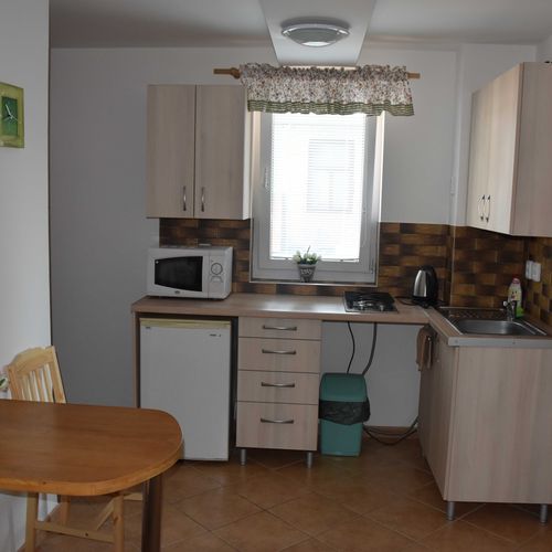 Apartman se sprchou s vlastní kuchyňkou pro 4 os. se 2 ložnicemi
