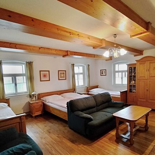 Apartament cu duș cu bucătărie proprie cu 1 camera pentru 6 pers.