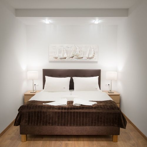 Deluxe Apartman se sprchou s manželskou postelí s 1 ložnicí