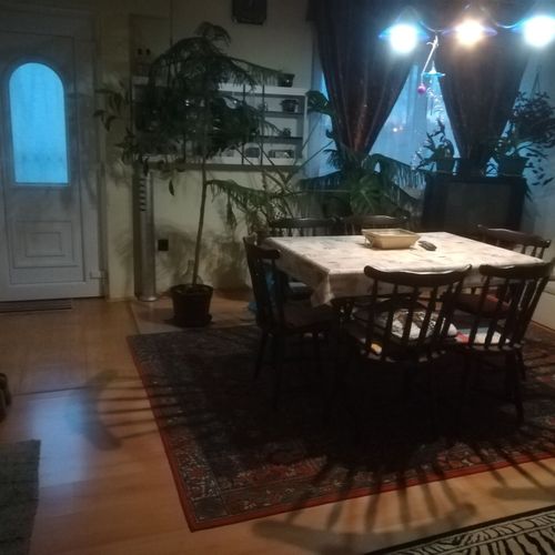 Apartman pro 7 os. se 3 ložnicemi s výhledem do dvora na poschodí (s možností přistýlky)