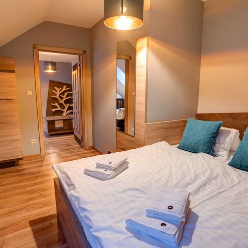 Pokój 4-osobowy Family z prysznicem (możliwa dostawka)