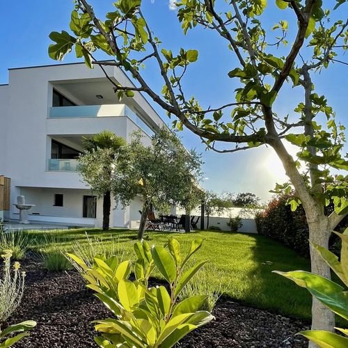Apartament superior la etaj cu 2 camere pentru 4 pers. (se poate solicita pat suplimentar)