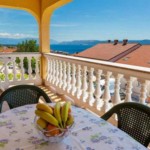 Apartament 4-osobowy na piętrze z widokiem na morze z 2 pomieszczeniami sypialnianymi