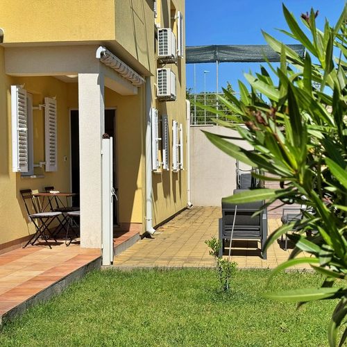 Apartament classic cu terasă cu 1 camera pentru 2 pers. (se poate solicita pat suplimentar)