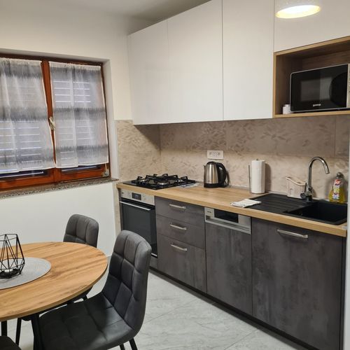 Apartament family cu vedere spre mare cu 2 camere pentru 4 pers.