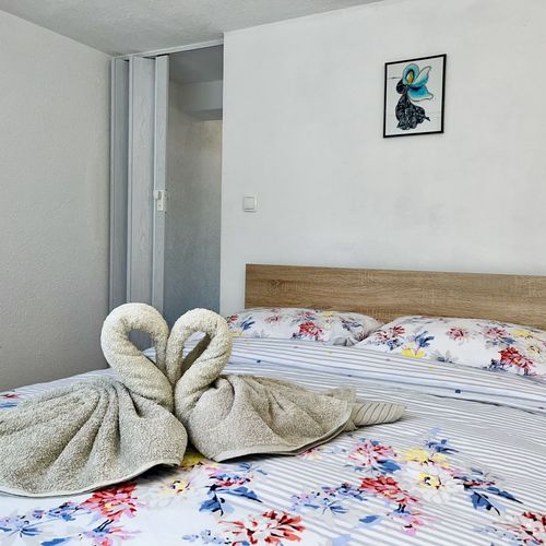 Apartament cu vedere spre mare a cu 1 camera pentru 2 pers. (se poate solicita pat suplimentar)