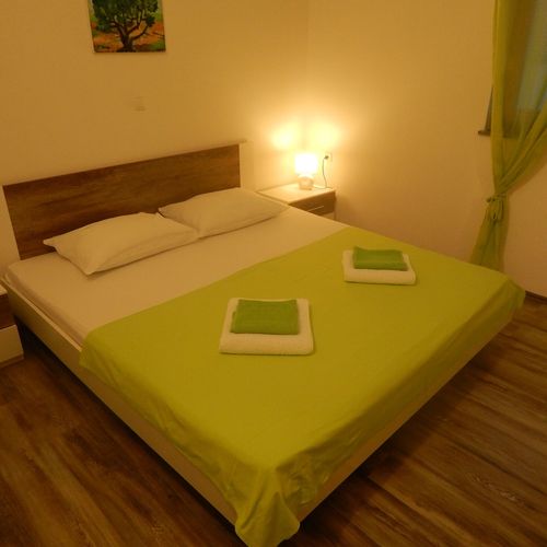 Rodinný Apartman pro 4 os. se 2 ložnicemi na poschodí