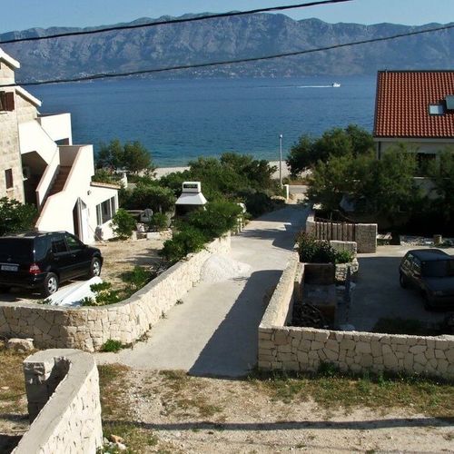 Apartament cu terasă cu vedere spre mare cu 3 camere pentru 5 pers.