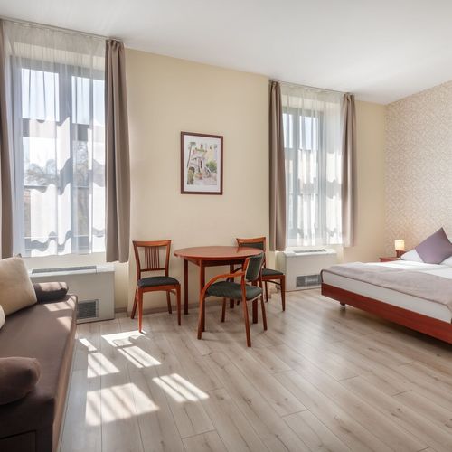 Apartament familial(ă) la etaj cu 1 camera pentru 2 pers. (se poate solicita pat suplimentar)