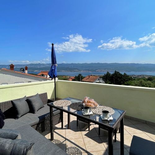 Apartament cu balcon cu panoramă cu 3 camere pentru 6 pers.