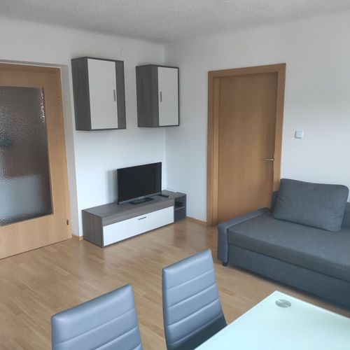 Apartman pro 5 os. se 3 ložnicemi s panoramou na poschodí