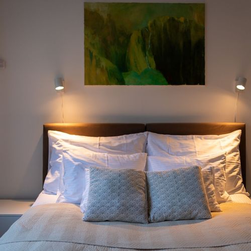 Apartament la parter cu aer condiționat pentru 3 pers. (se inchirieaza doar integral)