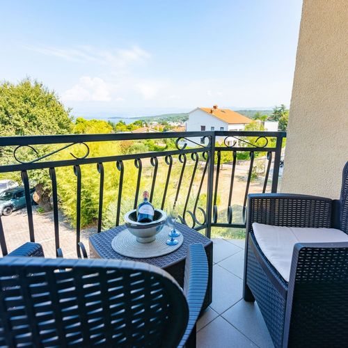 Apartament standard la etaj cu 1 camera pentru 2 pers.