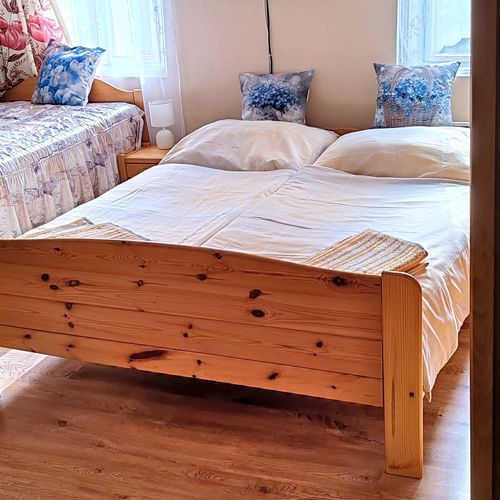Apartament cu baie cu bucătărie proprie cu 1 camera pentru 5 pers.