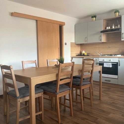 Apartament cu duș cu 2 camere pentru 6 pers.