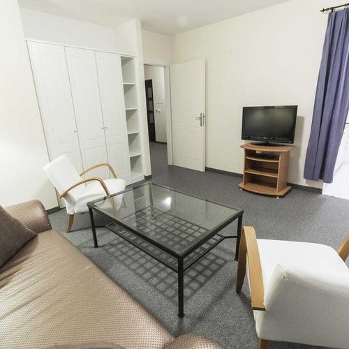 Apartman se sprchou s vlastní kuchyňkou pro 4 os. se 2 ložnicemi