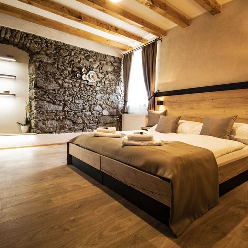 Apartman s vanou se zahradou pro 4 os. se 2 ložnicemi