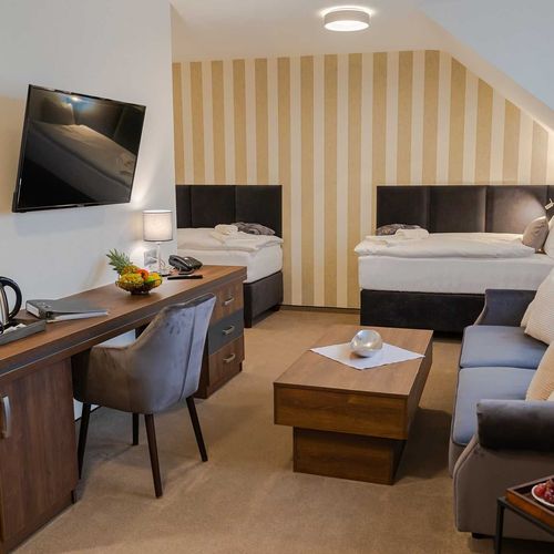 Pokój 3-osobowy Superior z prysznicem (możliwa dostawka)