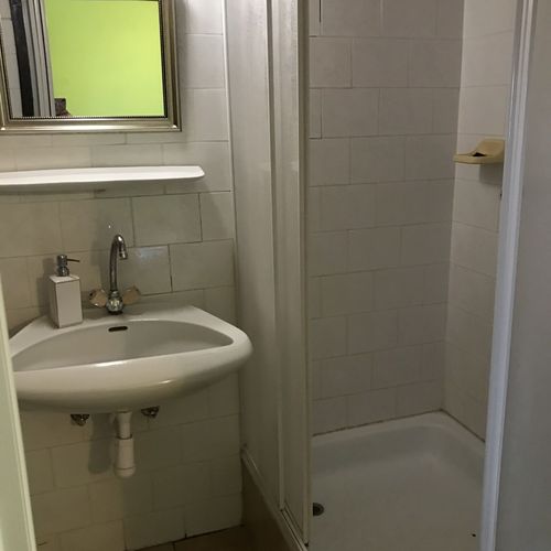 Apartament cu baie cu bucătărie comună cu 3 camere pentru 8 pers. (se poate solicita pat suplimentar)